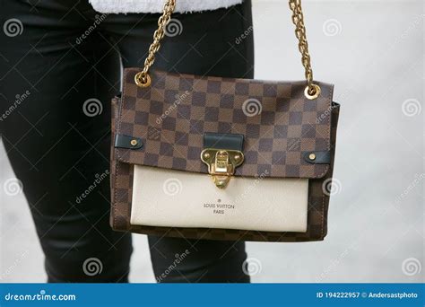 bolso louis vuitton cadena dorada